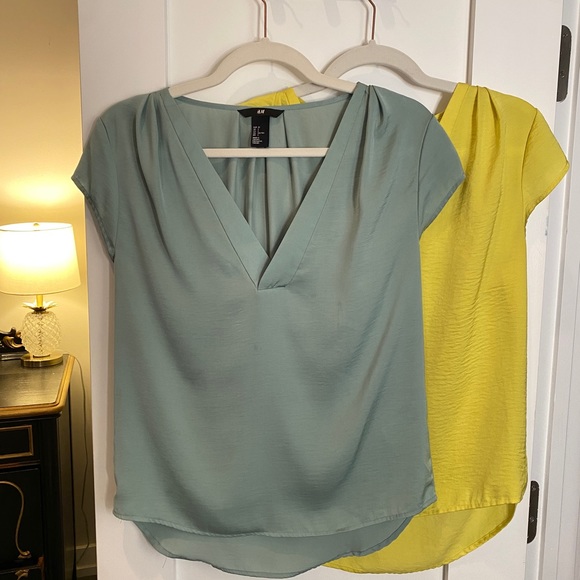 2 summer silky short sleeve dress shirts. - Picture 4 of 6